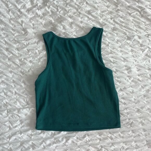 shein cropped tank - Picture 3 of 3